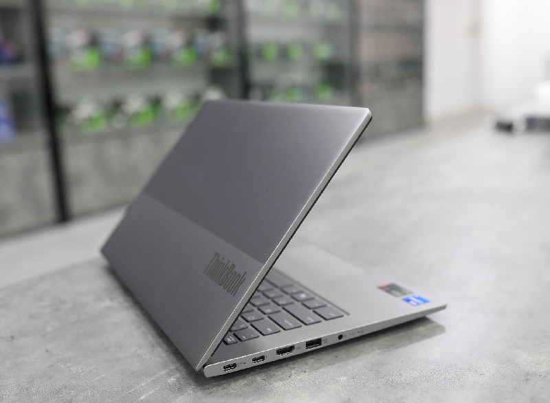 Laptop chuẩn doanh nh&acirc;n